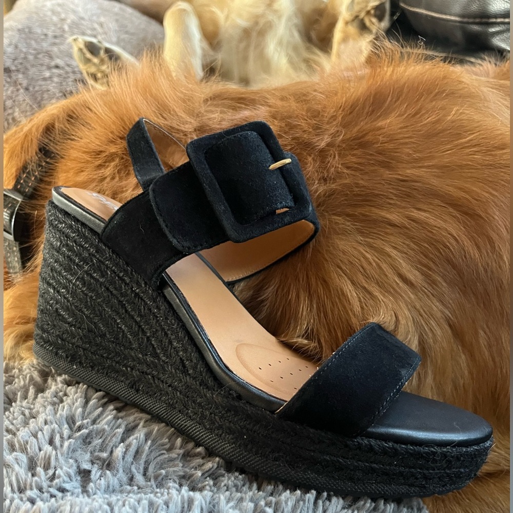 Geox Wedge Sandal, NWOT, Size 39, Black